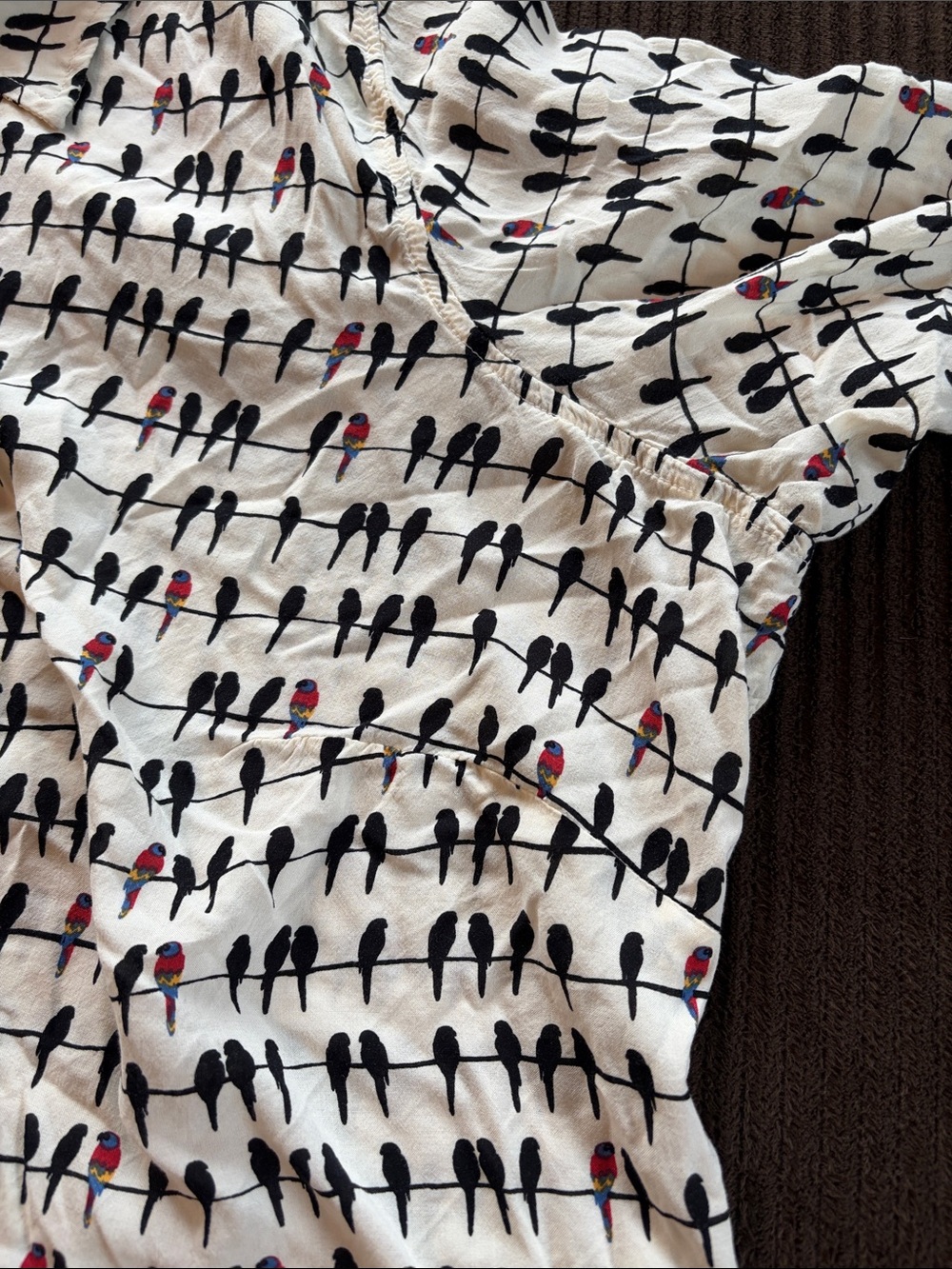Jane and Delancey Birds on a Wire (Parrots) button front Roll-tab sleeve Blouse - Picture 7 of 17